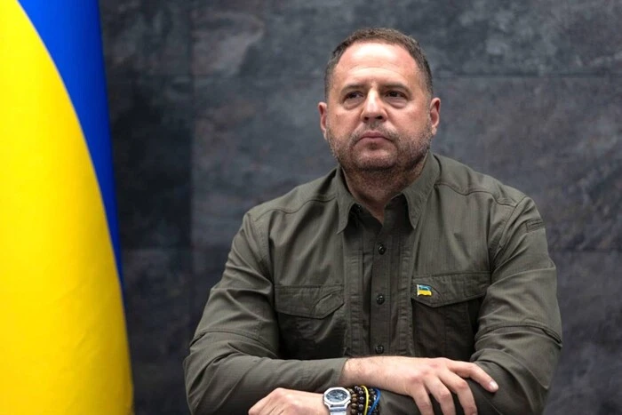 Трудився без перепочинку. Єрмак забрав чверть мільйона відпускних після звільнення з Офісу президента - Підозра