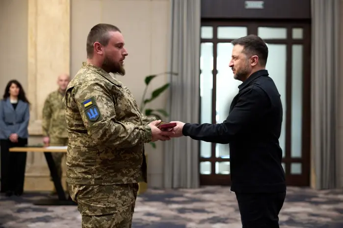 Зеленський зустрівся з представниками угорської громади перед виборами в Угорщині - Підозра
