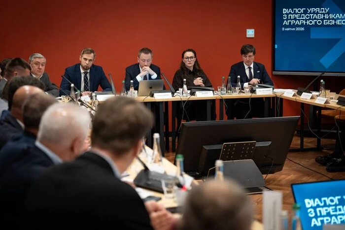 Уряд анонсував нові гранти та впровадження РЕБ для аграріїв - Підозра