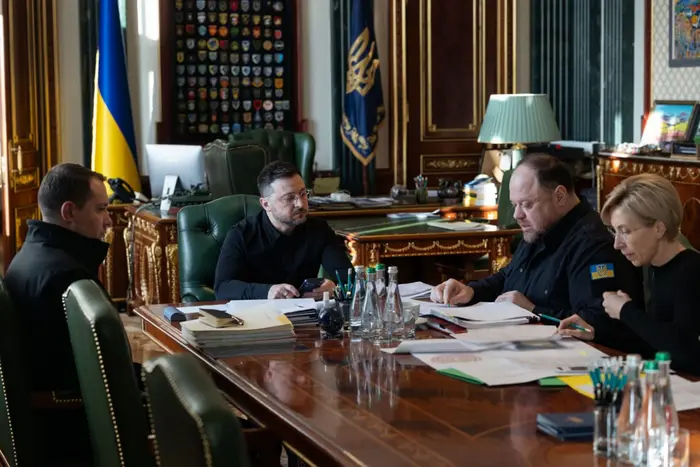 Розпочалася робота зі створення пантеону видатних українців – президент - Підозра