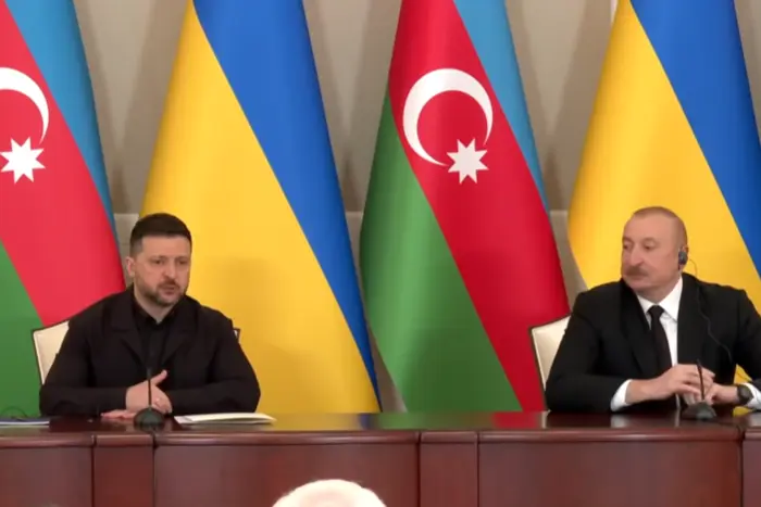 Україна готова до тристоронніх перемовин із США та РФ в Азербайджані – Зеленський - Підозра