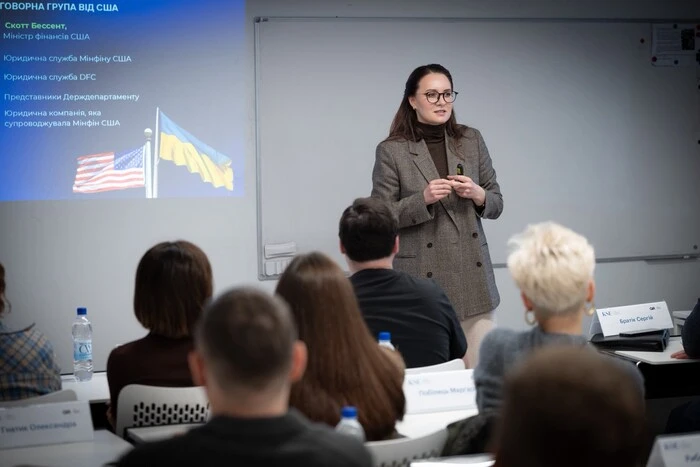 Де насправді заробляє прем’єр-міністерка. Уряд розкрив секрет «підробітків» Свириденко (документ) - Підозра