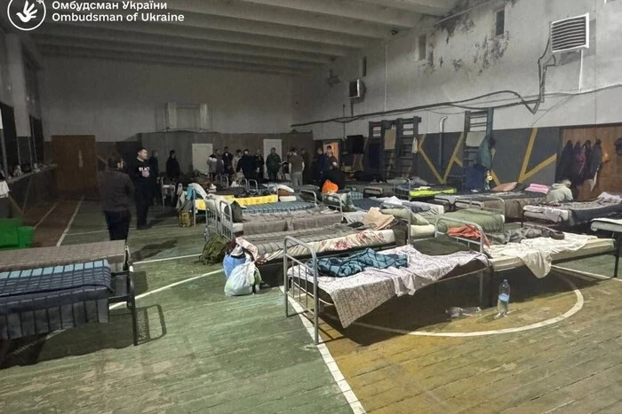 Суд покарав голову ТЦК на Закарпатті за перешкоджання перевірці Омбудсмана - Підозра