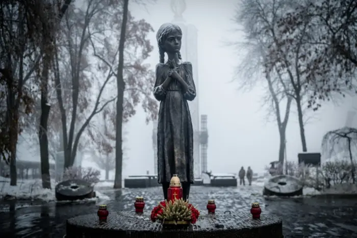 Позбавлення волі за публічне заперечення Голодомору: у Раді з'явився законопроєкт - Підозра