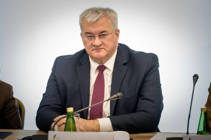 Сибіга подякував країнам Балтії за відмову пропустити літак Фіцо на парад до Путіна - Підозра