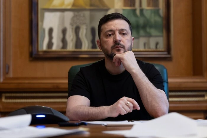 Зеленський розмовляв із Папою Римським в момент масованої атаки РФ - Підозра