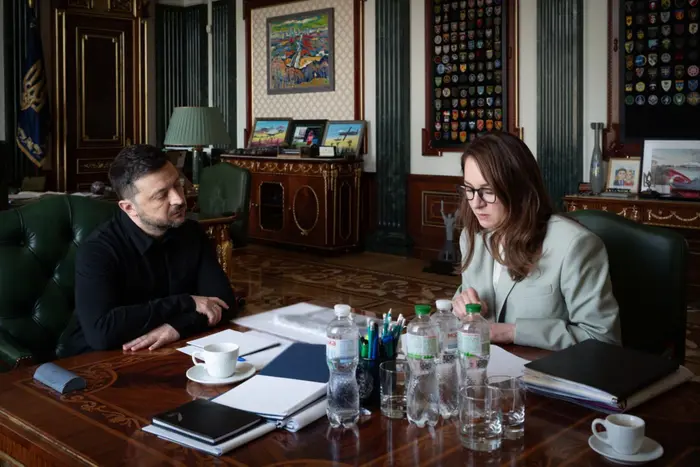 Зеленський анонсував кадрові зміни в Кабміні - Підозра