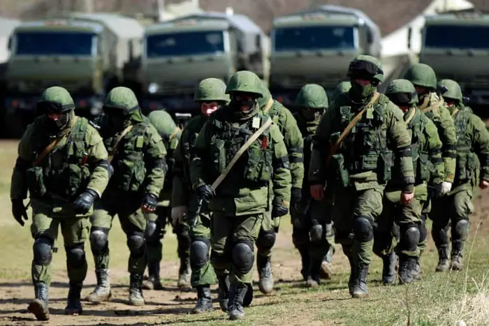 Президент повідомив, на яких напрямках росіяни готують додаткові напади - Підозра