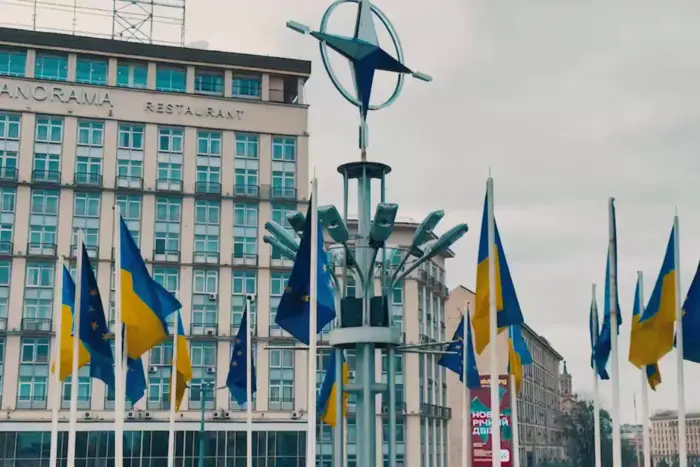 Зеленський привітав українців із Днем Європи - Підозра