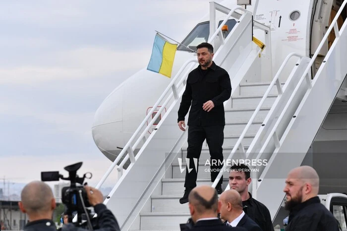 Президент прибув до Вірменії на саміт європейських лідерів - Підозра