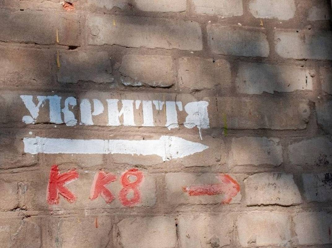 Деякі укриття існують лише на папері, інші — у незадовільному стані. Хто винен і що робити?