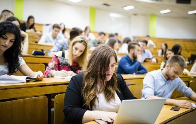 Студенти отримуватимуть більші виплати